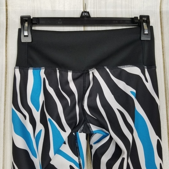 Adidas Black Blue Zebra Stripe Medium Rise Compression Leggings - Picture 4 of 9